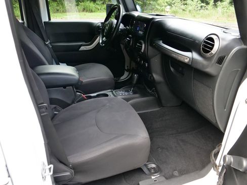 Used 2015 Jeep Wrangler Unlimited Sport image 35