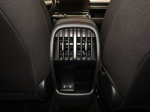 Used 2025 Hyundai Kona SEL FWD image 29
