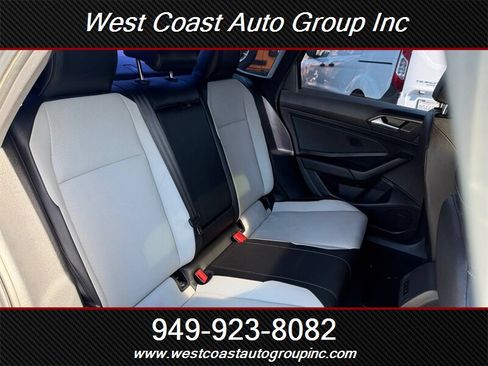 Used 2021 Volkswagen Jetta R-Line w/ R-Line Cold Weather Package image 12