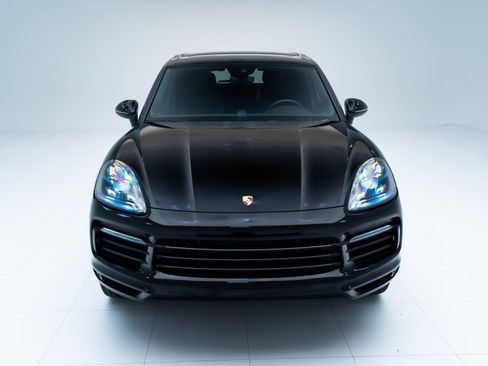 Certified 2023 Porsche Cayenne Platinum Edition AWD/4WD image 6