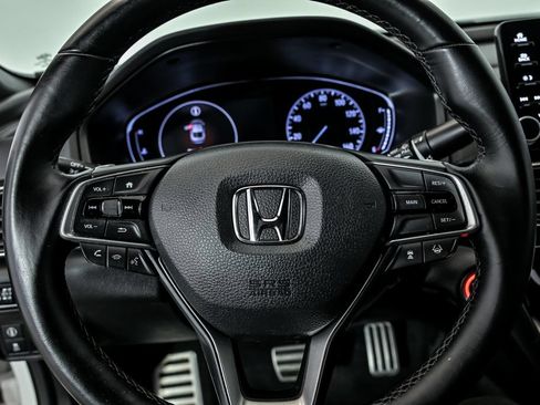 Used 2019 Honda Accord Sport image 17
