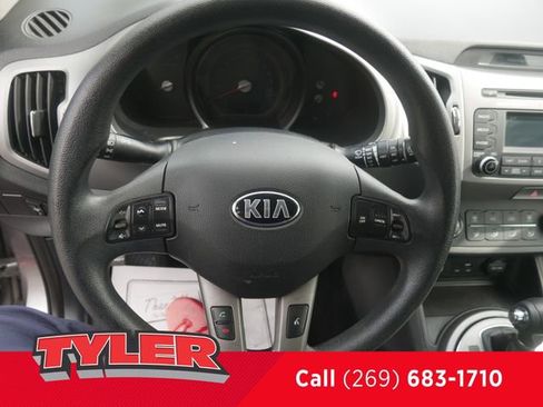 Used 2016 Kia Sportage LX AWD/4WD image 26
