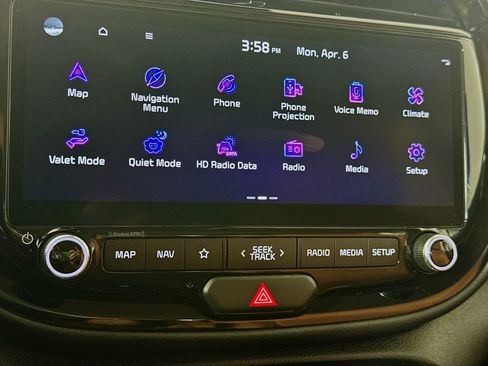 Used 2024 Kia Soul EX w/ Option Group 015 FWD image 18