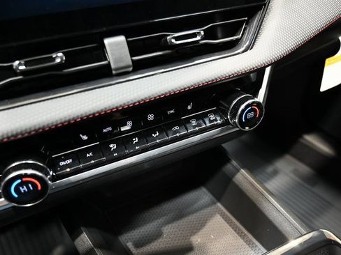 New 2026 Chevrolet Equinox RS w/ LPO, Floor Liner Package image 17