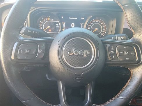 Used 2024 Jeep Gladiator Mojave image 32