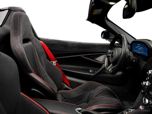Used 2022 McLaren 720S Performance RWD image 53