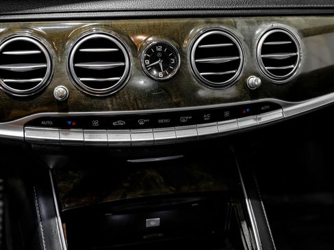 Used 2015 Mercedes-Benz S 550 Sedan w/ Sport Package w/ Sport Package image 34