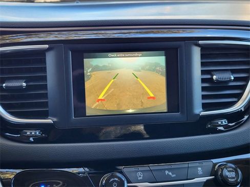 Certified 2018 Chrysler Pacifica Touring Plus w/ Tire & Wheel Group image 15