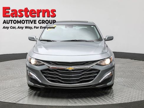 Used 2024 Chevrolet Malibu LT image 2