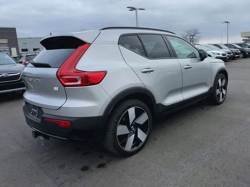 Used 2023 Volvo XC40 Recharge Ultimate image 8
