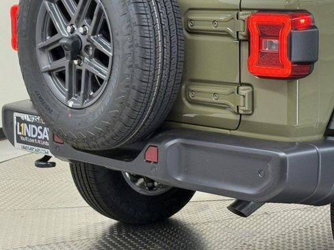 New 2025 Jeep Wrangler Sport S image 9