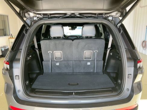 Used 2024 Jeep Grand Cherokee L Laredo image 7