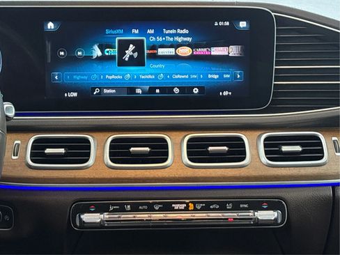 Used 2020 Mercedes-Benz GLS 450 4MATIC image 19