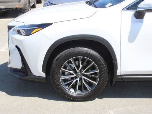 Certified 2025 Lexus NX 250 FWD w/ Accessory Package (2T) image 4