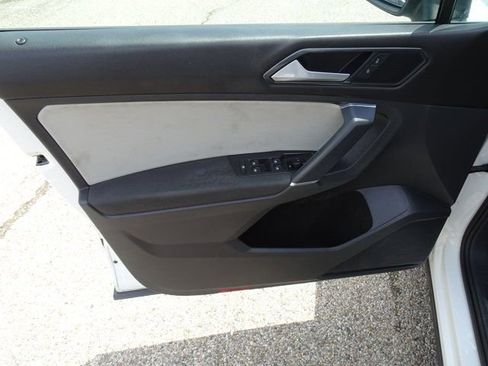 Used 2018 Volkswagen Tiguan S FWD image 11