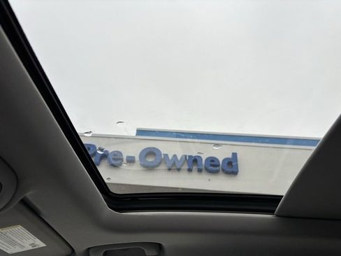 Used 2019 Chevrolet Equinox Premier image 21