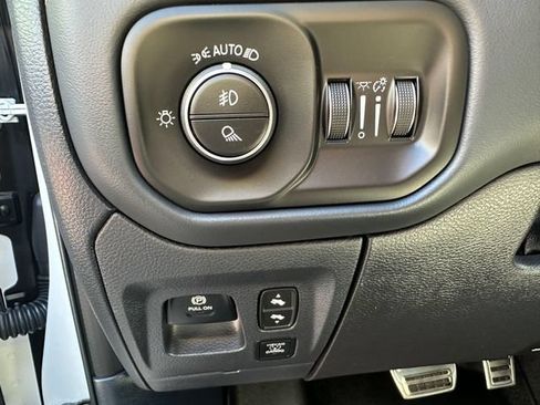 Used 2025 RAM 1500 Tungsten AWD/4WD image 11