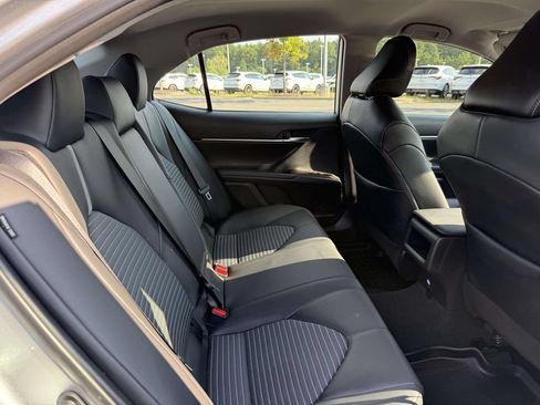 Used 2023 Toyota Camry SE FWD image 16