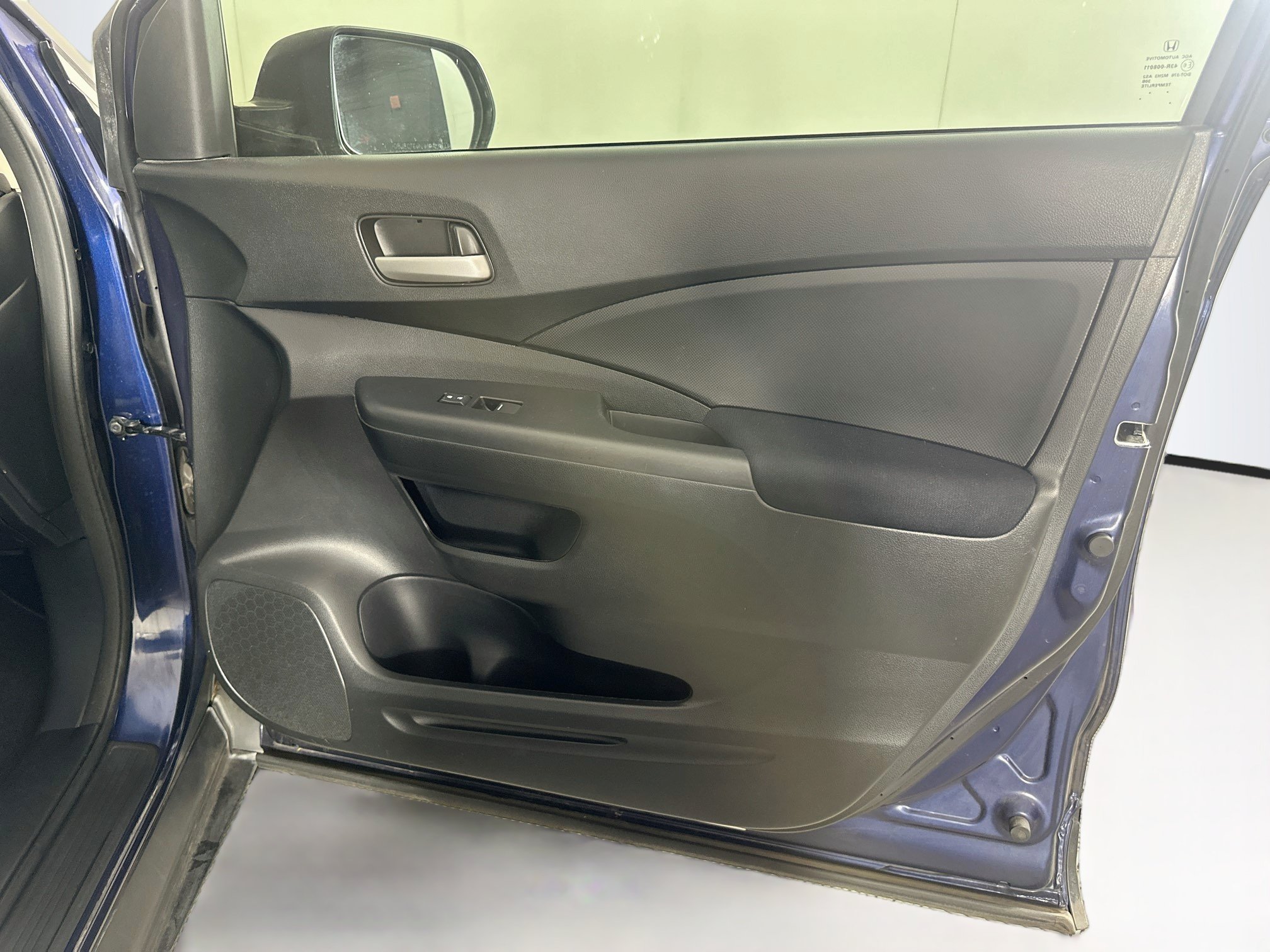 Used 2015 Honda CR-V LX image 30