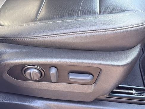 Used 2022 GMC Sierra 1500 SLT w/ SLT Convenience Package image 33