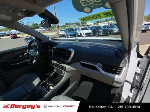Used 2023 GMC Terrain SLT FWD image 33