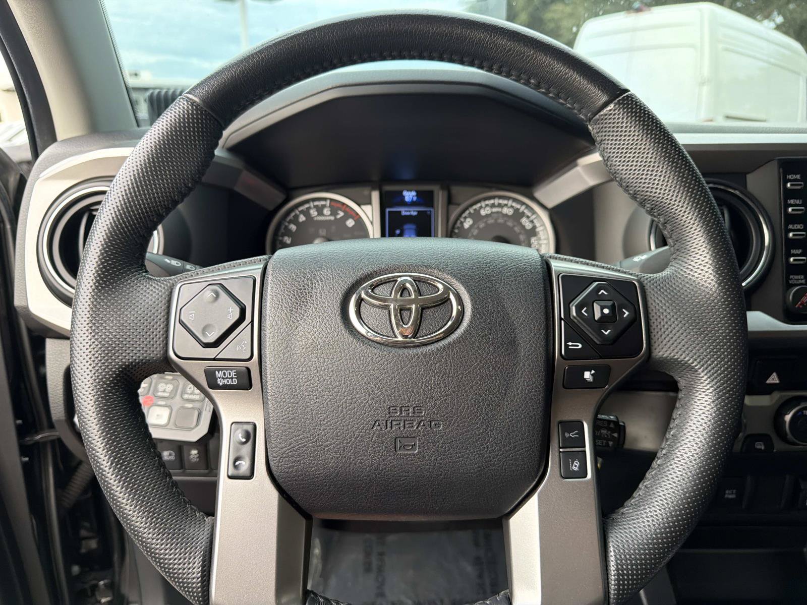 Used 2022 Toyota Tacoma SR5 w/ Technology Package AWD/4WD image 24