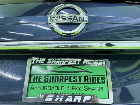 Used 2016 Nissan Rogue SV AWD/4WD image 13