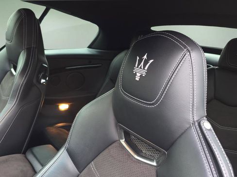 Used 2018 Maserati GranTurismo Sport image 27