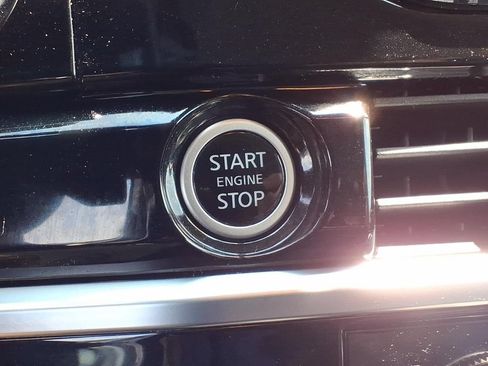 Certified 2024 Nissan Pathfinder SL AWD/4WD image 24