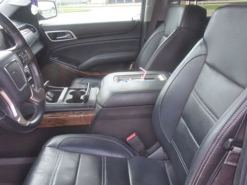 Used 2016 GMC Yukon XL Denali w/ Open Road Package AWD/4WD image 12