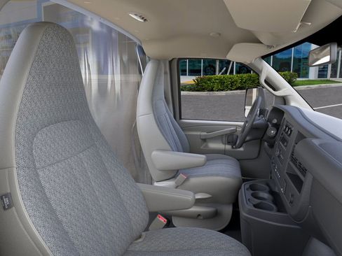 New 2025 Chevrolet Express 3500 Work Van w/ Power Convenience Package image 17