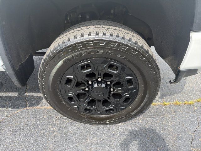 Used 2021 Chevrolet Silverado 2500 High Country AWD/4WD image 14