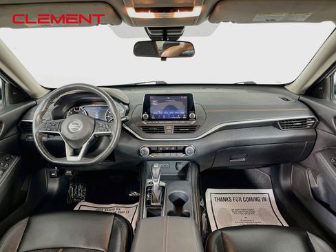 Used 2022 Nissan Altima 2.5 SR FWD image 12