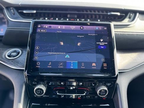 Used 2021 Jeep Grand Cherokee L Overland w/ Luxury Tech Group IV image 15