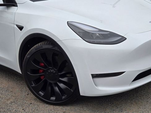 Used 2021 Tesla Model Y Performance AWD/4WD image 9