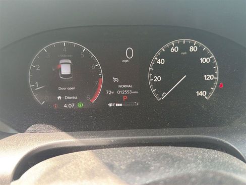 Used 2024 Honda HR-V EX-L image 9