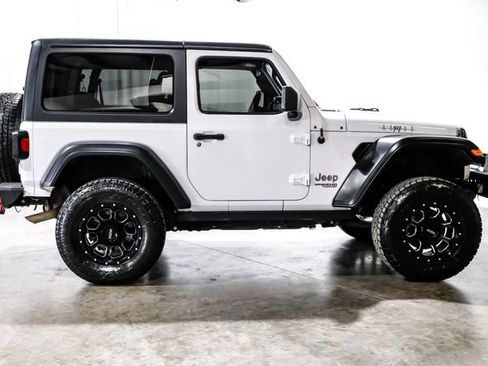 Used 2018 Jeep Wrangler Sport S image 9