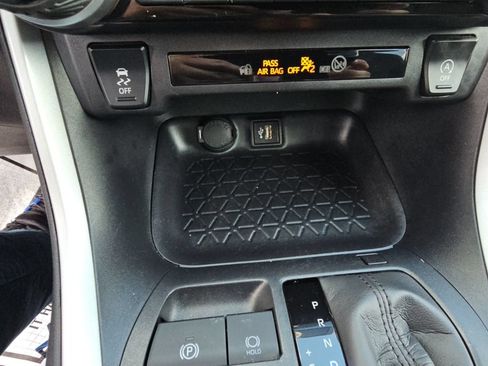 Certified 2025 Toyota RAV4 XLE AWD/4WD image 19