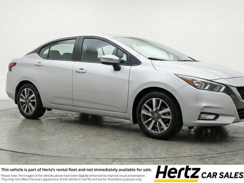 Used 2025 Nissan Versa SV image 1