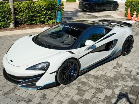 Used 2019 McLaren 600LT RWD image 10