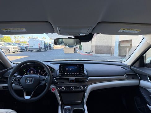 Used 2018 Honda Accord Hybrid image 20