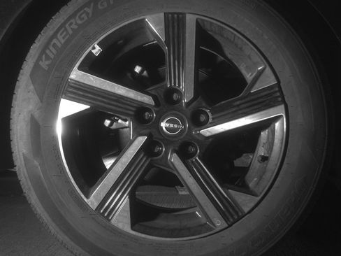 Used 2025 Nissan Sentra SV image 15