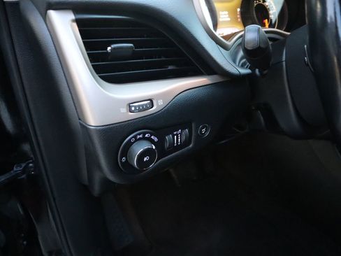 Used 2018 Jeep Cherokee Limited image 27