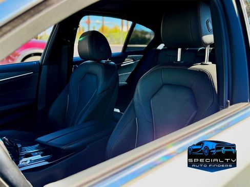 Used 2018 BMW 530e image 11