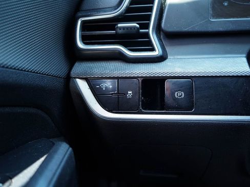 Used 2023 Kia Sportage LX FWD image 28