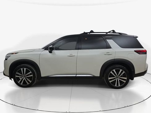 Used 2023 Nissan Pathfinder Platinum w/ Cargo Package AWD/4WD image 9