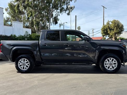 Certified 2026 Toyota Tacoma SR5 image 3