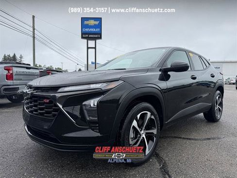 Used 2024 Chevrolet Trax RS w/ Driver Confidence Package image 1