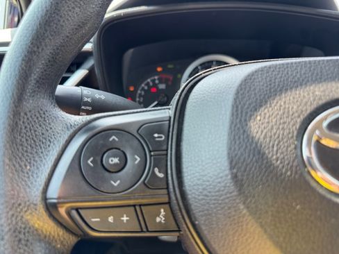 Certified 2022 Toyota Corolla LE image 27