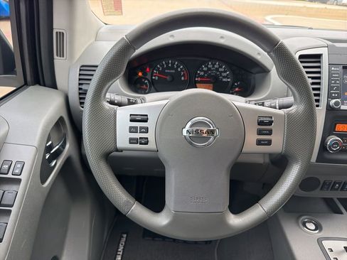 Used 2020 Nissan Frontier SV RWD image 22
